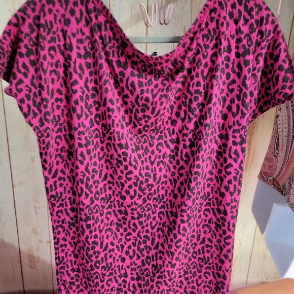 ANIMAL PRINT TOP - Picture 3 of 7